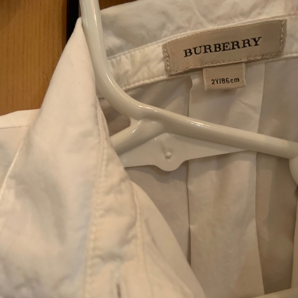Burberry Bodyline Blouse! Half Sleeve! - Picture 2 of 4